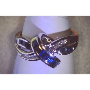 14k White Gold Sapphire & Diamond Ring.  Beautiful Sz 7.  Wear On Fingers Only!